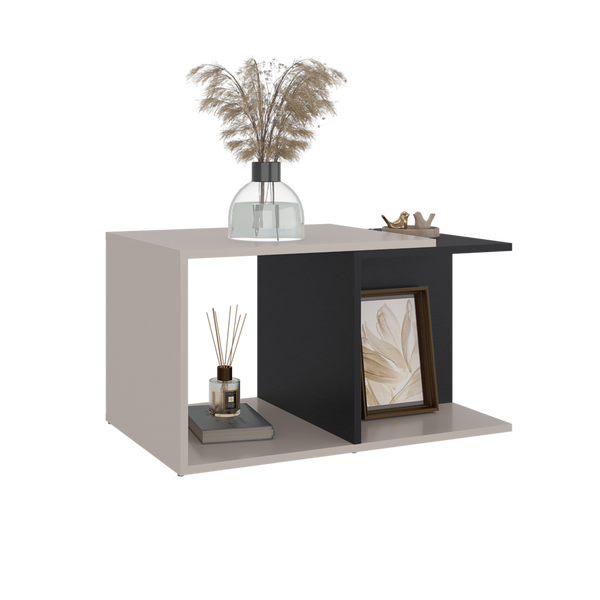 Mesa de Centro Cuera, Capri y Wengue, cuanta con espacio para ubicar objetos decorativos